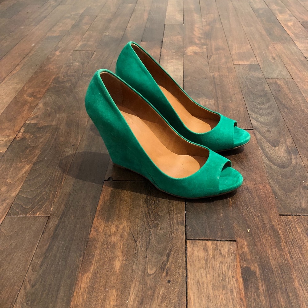 Madewell Green suede peep toe shoes